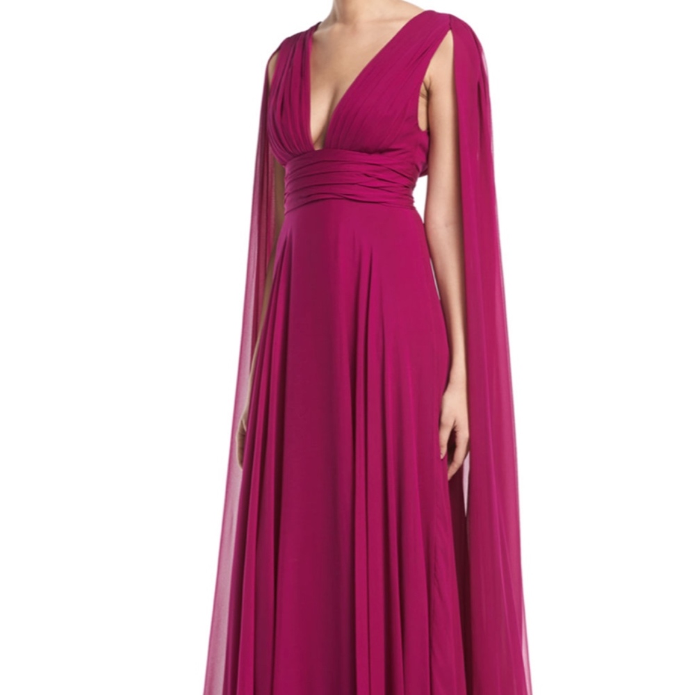 Gorgeous Floor-length Monique Lhuillier Gown